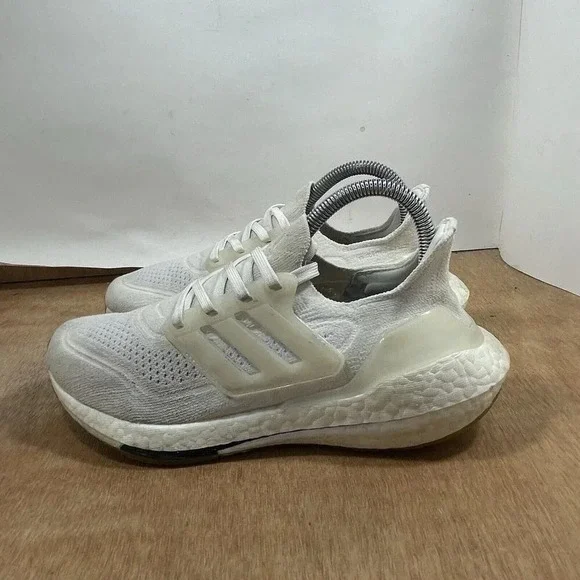 Adidas Ultraboost 21 Primeknit White Cream Womens Size 6 Running Shoes FX7730 - Picture 3 of 9